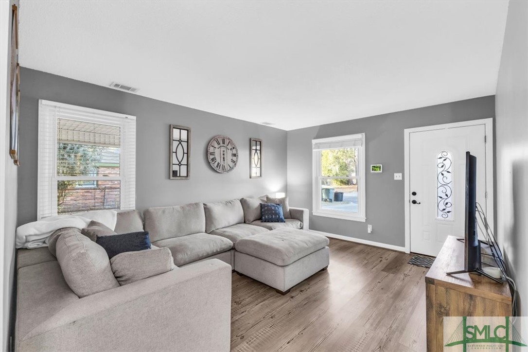 2405 Dolphin Drive