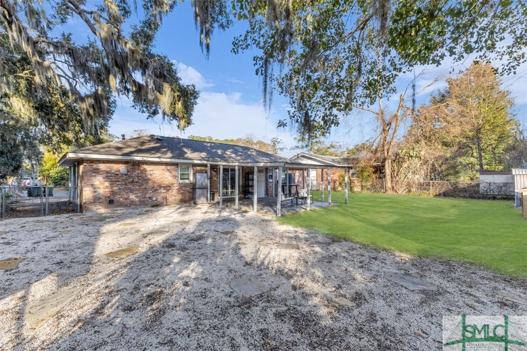 2405 Dolphin Drive