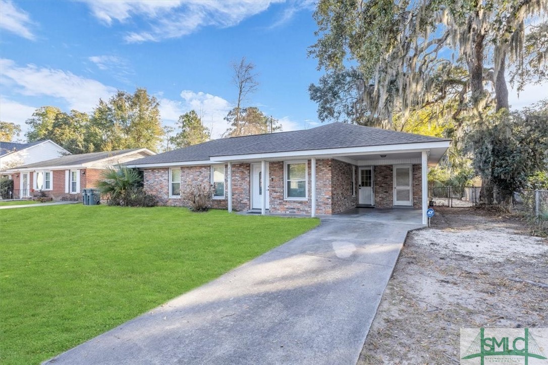 2405 Dolphin Drive