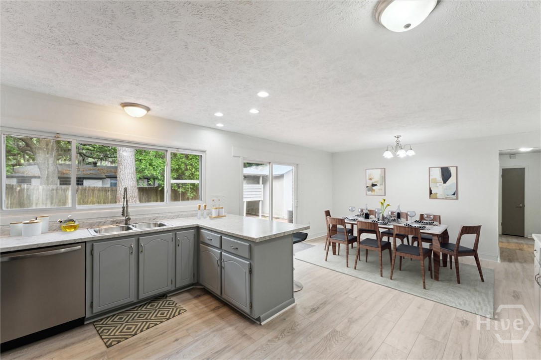 27 Davidson Avenue