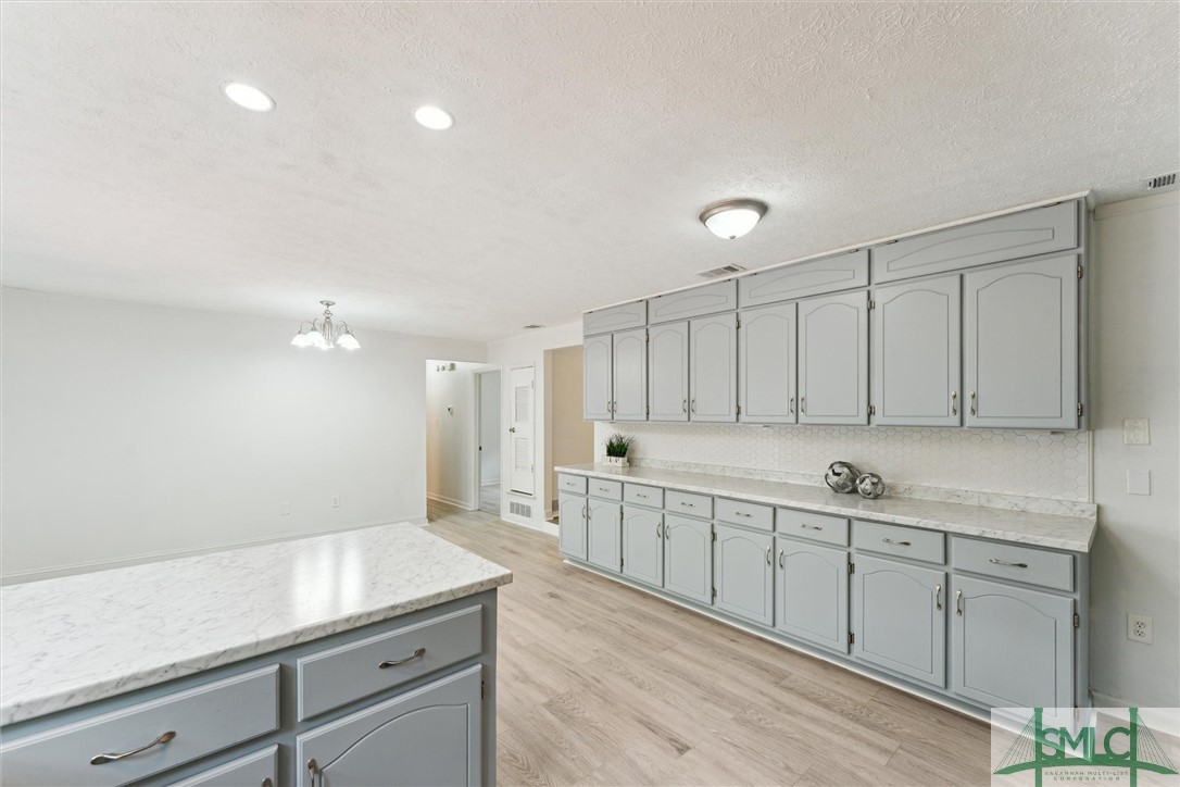 27 Davidson Avenue