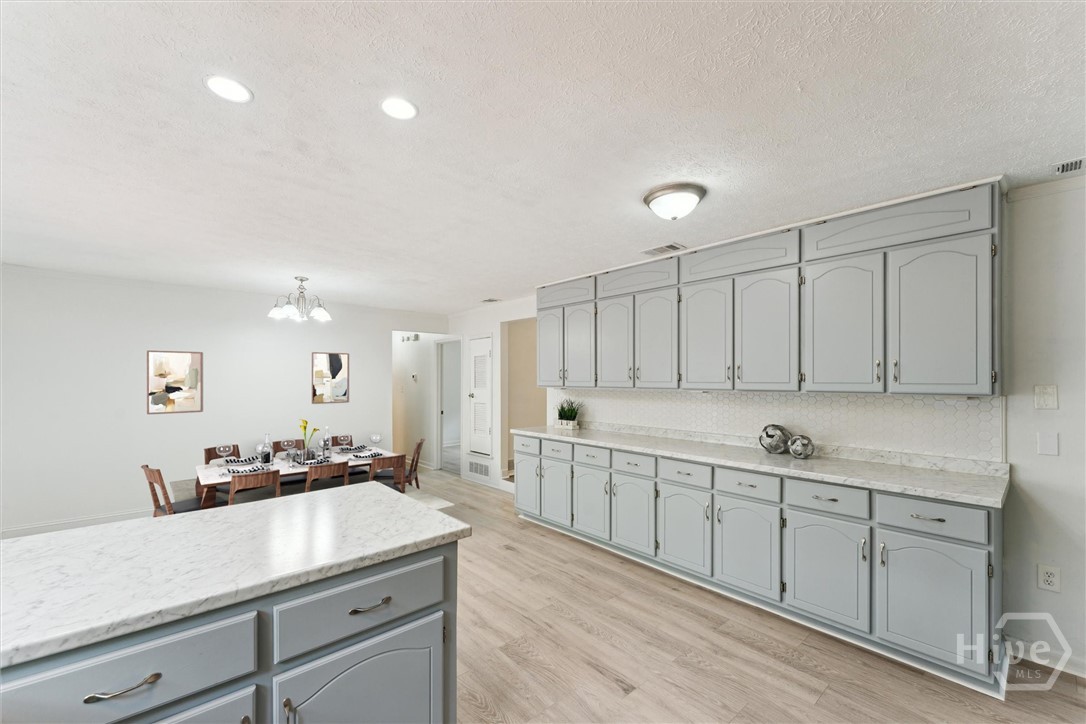 27 Davidson Avenue