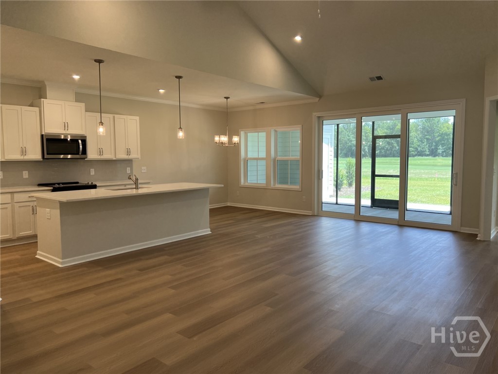 650 Blue Moon Crossing