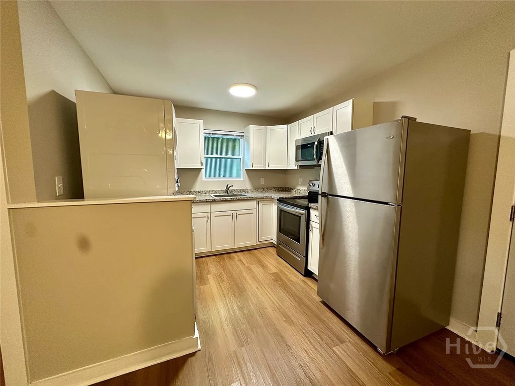 2307 1/2 Norwood Avenue