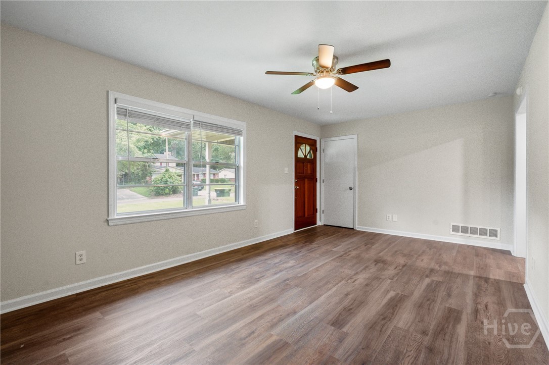 4 Van Nuys Boulevard