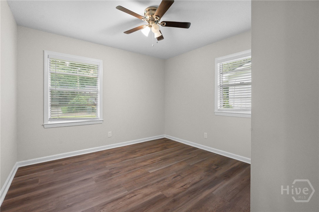 4 Van Nuys Boulevard