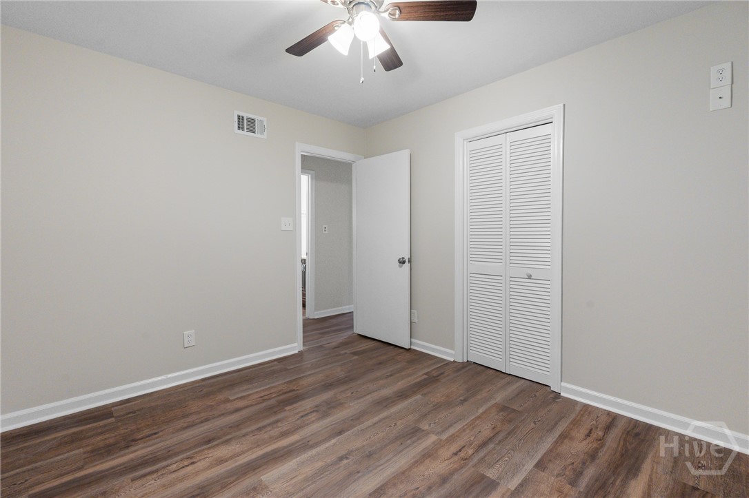 4 Van Nuys Boulevard