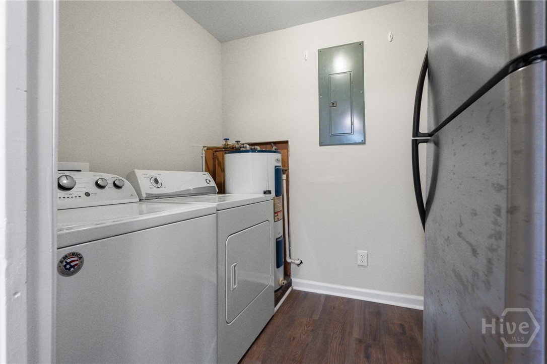 4 Van Nuys Boulevard