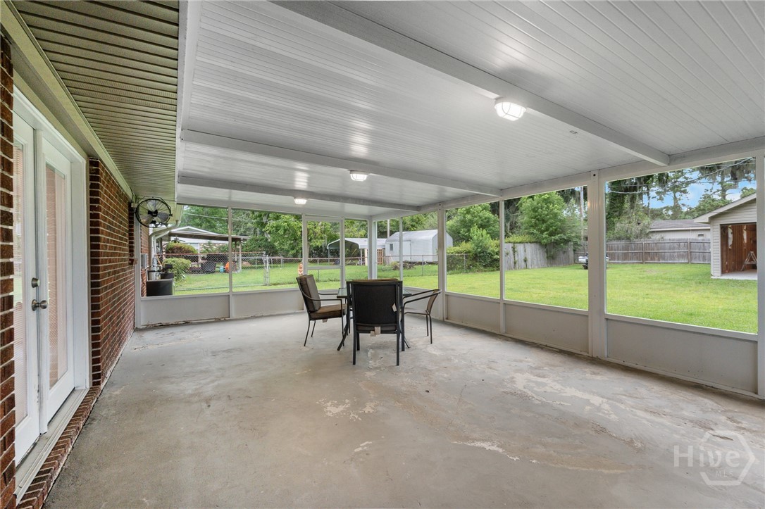 4 Van Nuys Boulevard