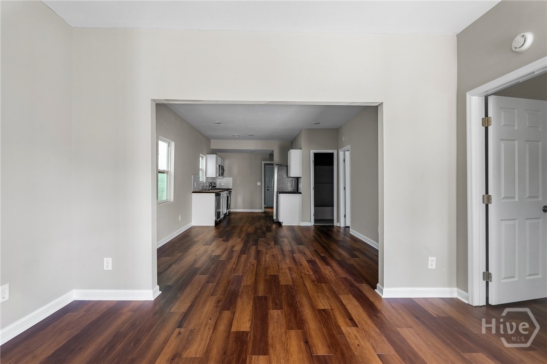 819 W 42nd Street