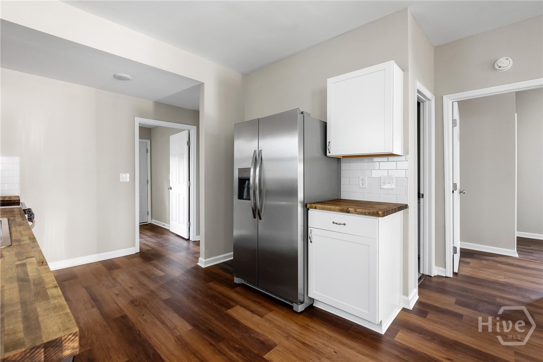 819 W 42nd Street