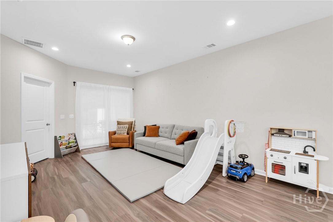 98 Small Pine Lane