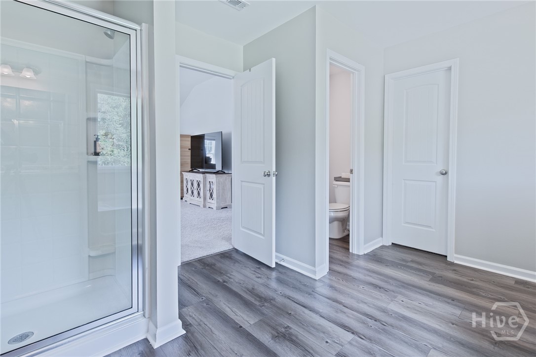 157 Halcyon NE