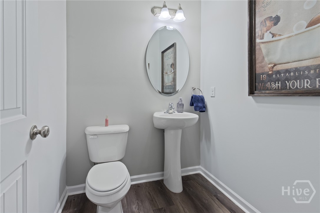 157 Halcyon NE