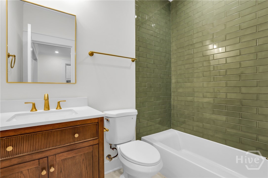 623 W 45th Street