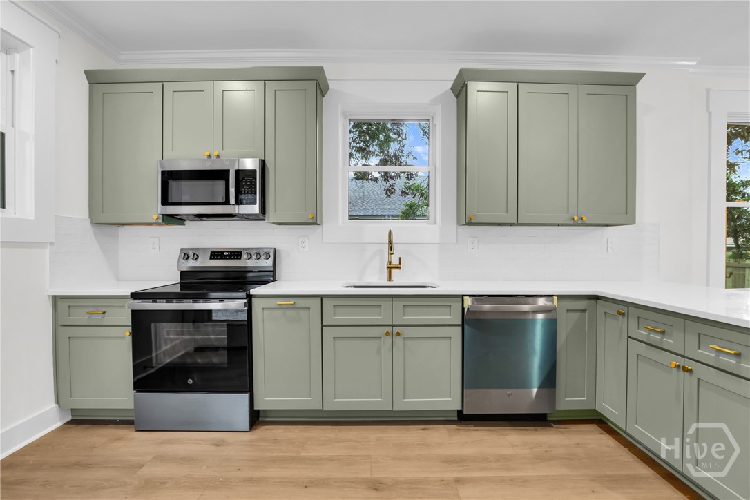 623 W 45th Street