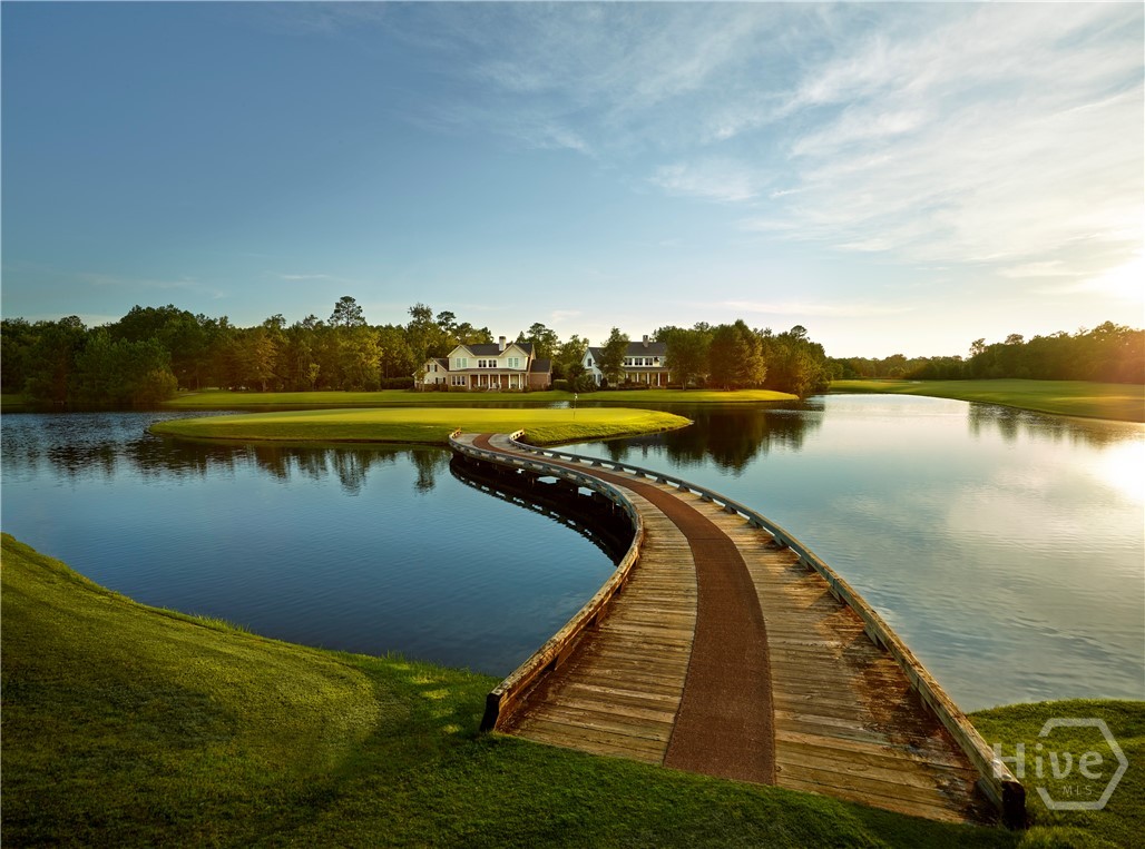 10 Golf Drive