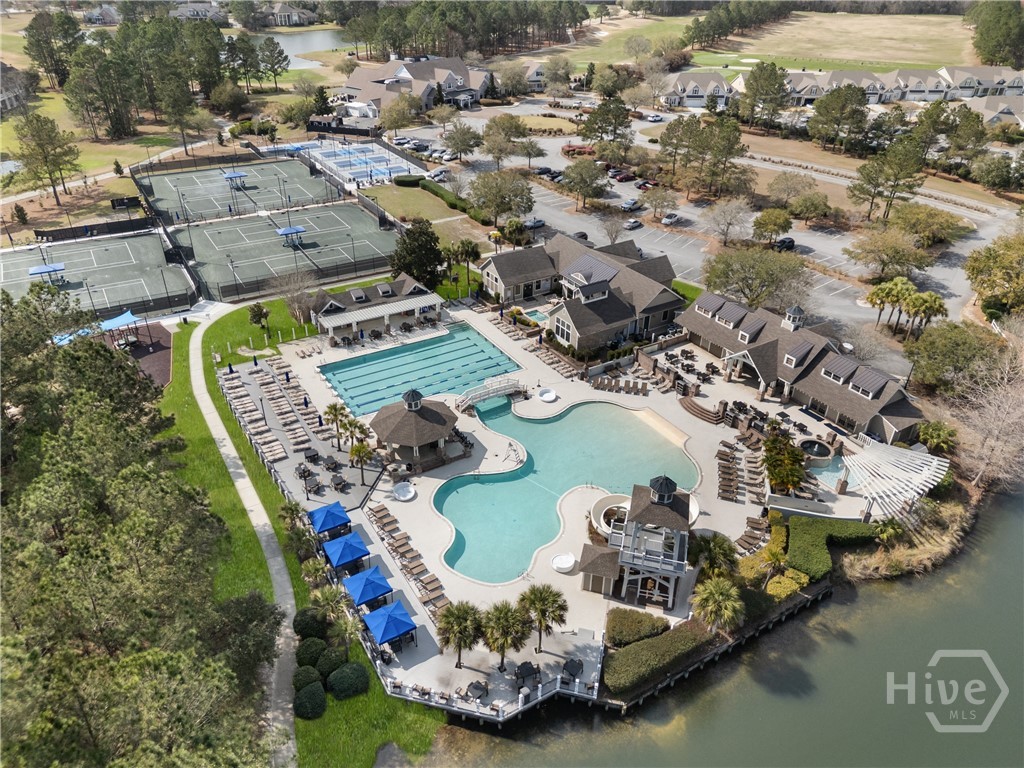 10 Golf Drive