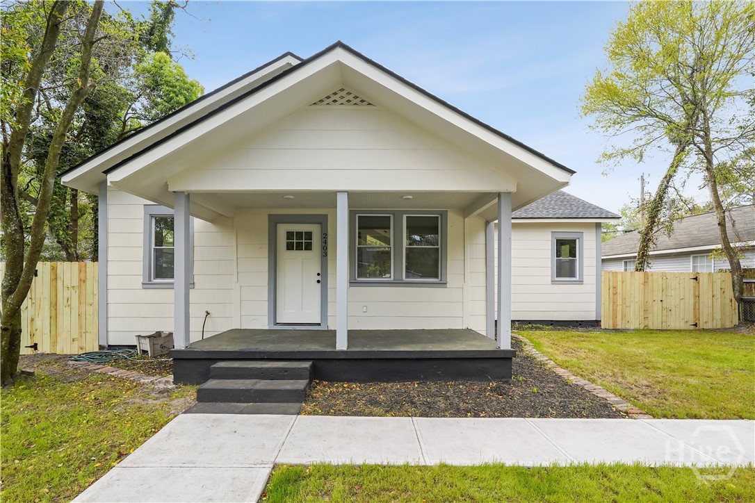 2403 Mississippi Avenue