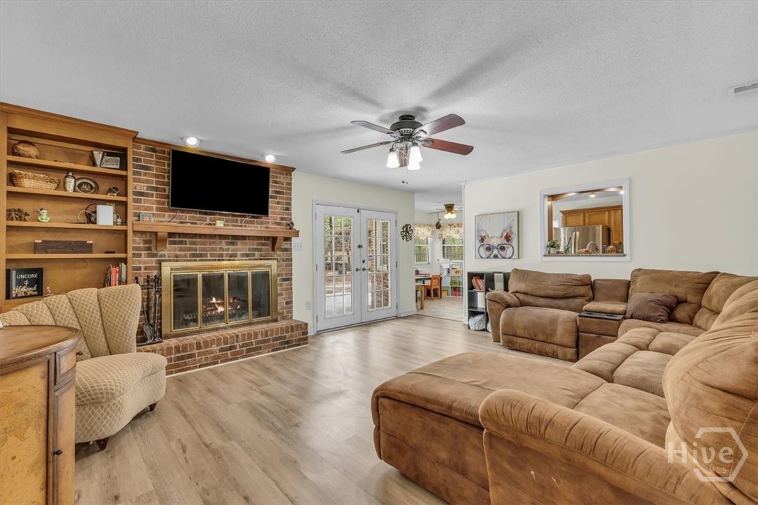 352 Oak Hampton Road