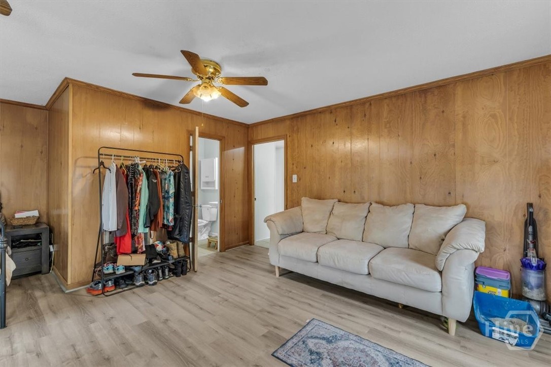 352 Oak Hampton Road