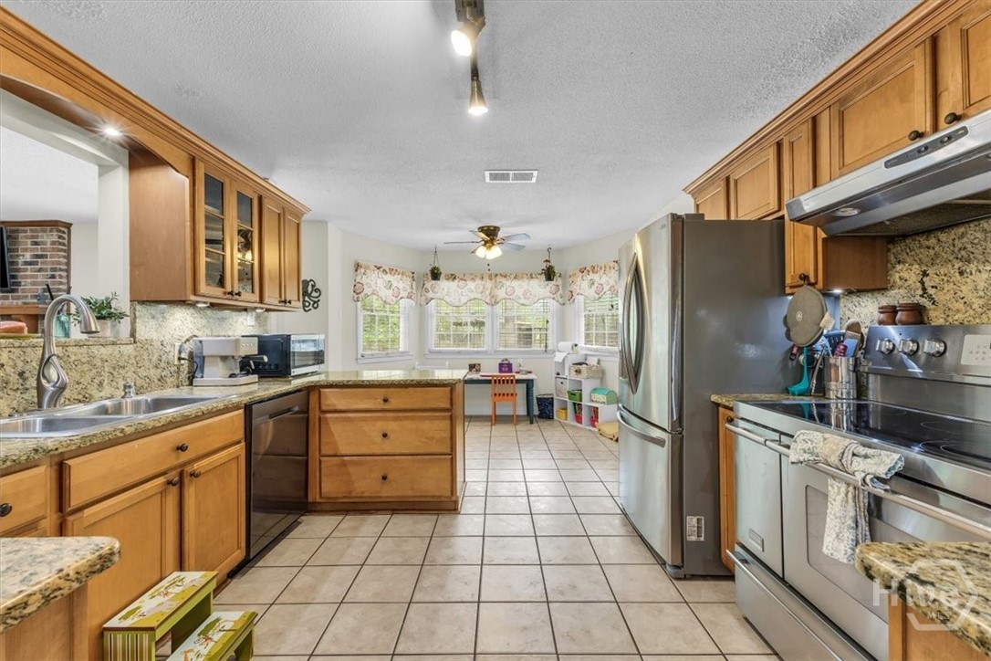 352 Oak Hampton Road