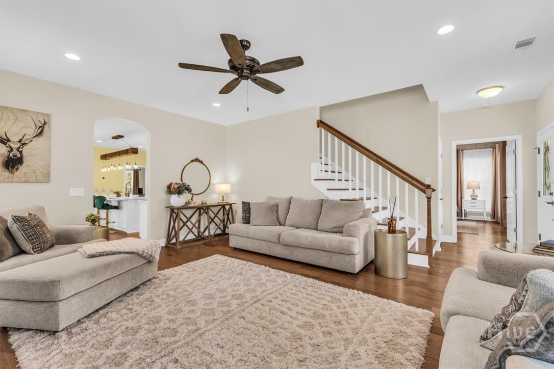 182 Old River Road