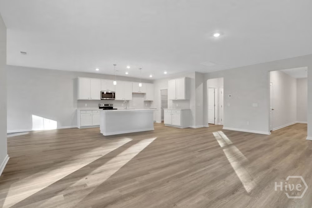 250 Bircholt Grove