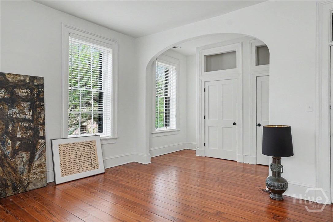 10 W Liberty Street