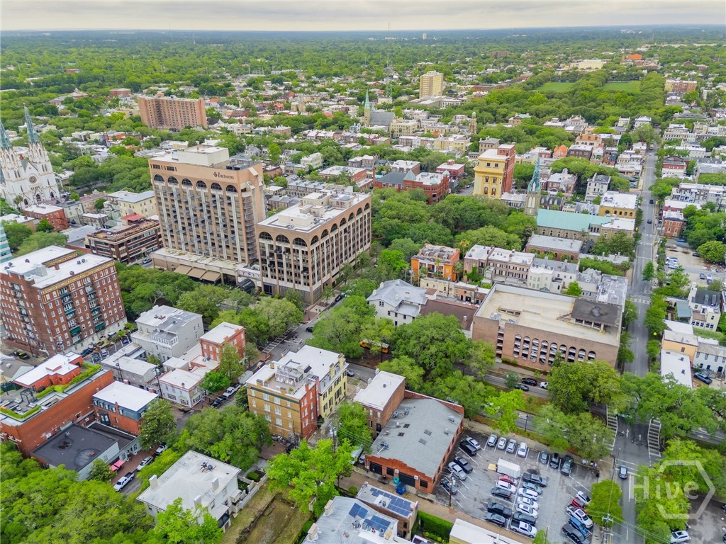 10 W Liberty Street