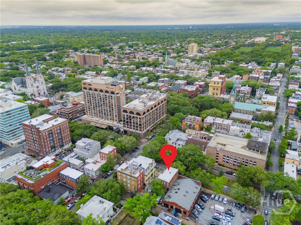 10 W Liberty Street