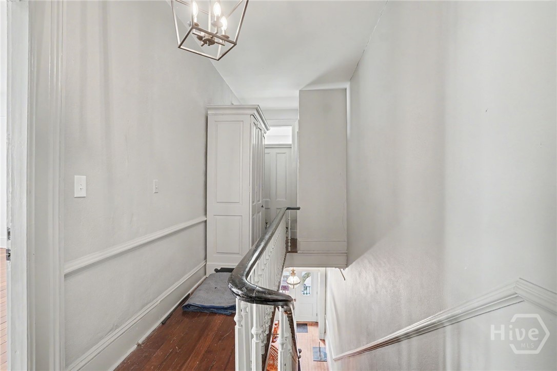 10 W Liberty Street