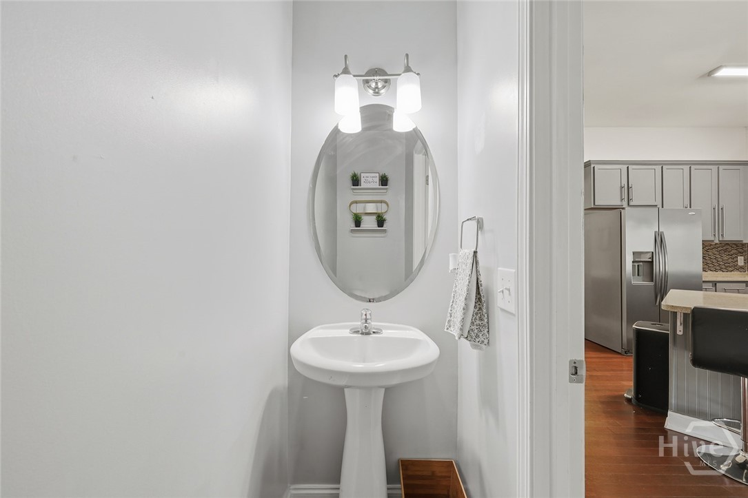7 Night Heron Way