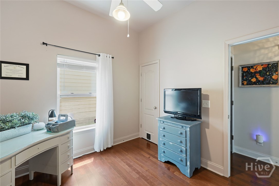 7 Night Heron Way