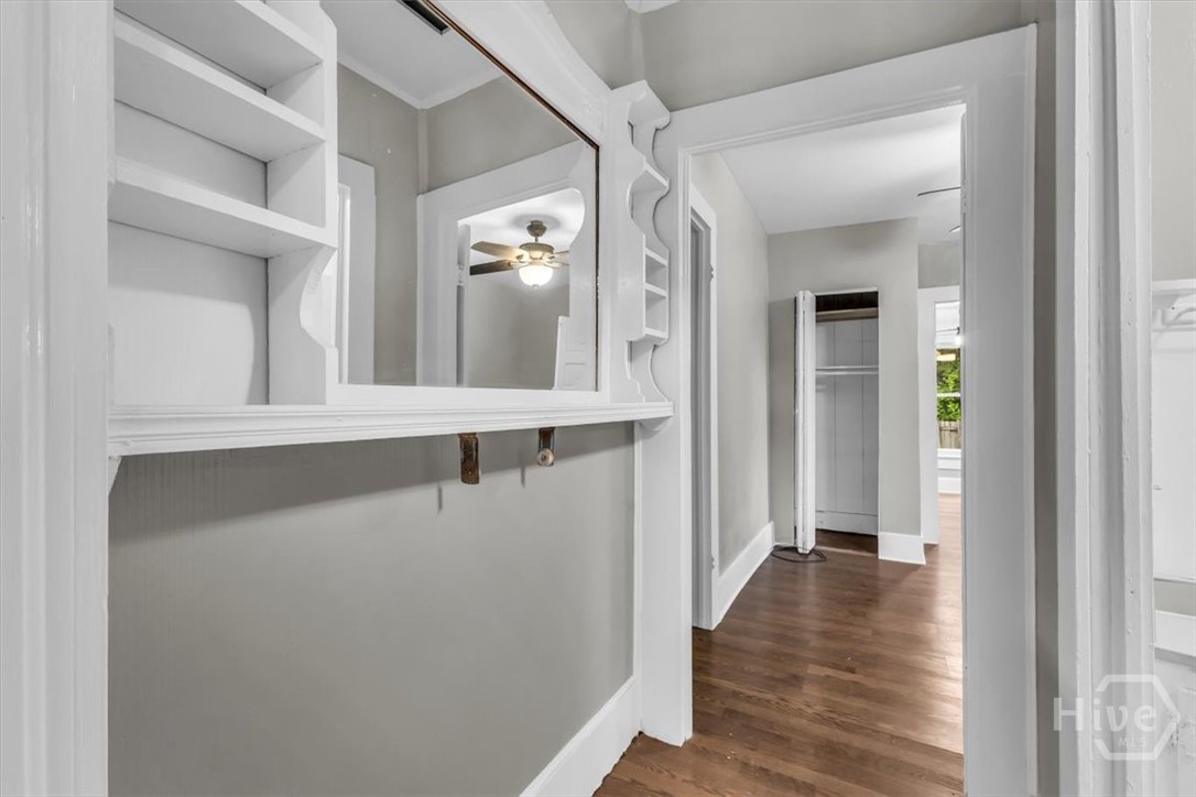 1023 W 37th Street