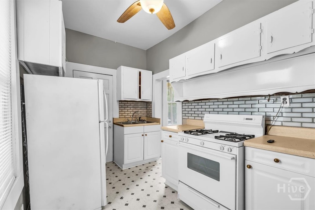 1023 W 37th Street