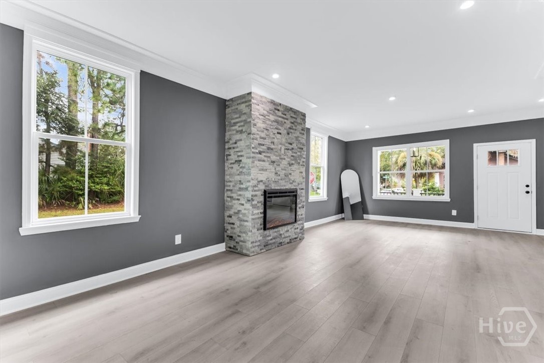802 W 44th Street