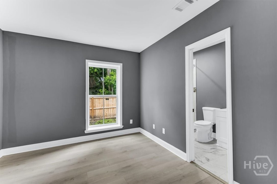802 W 44th Street