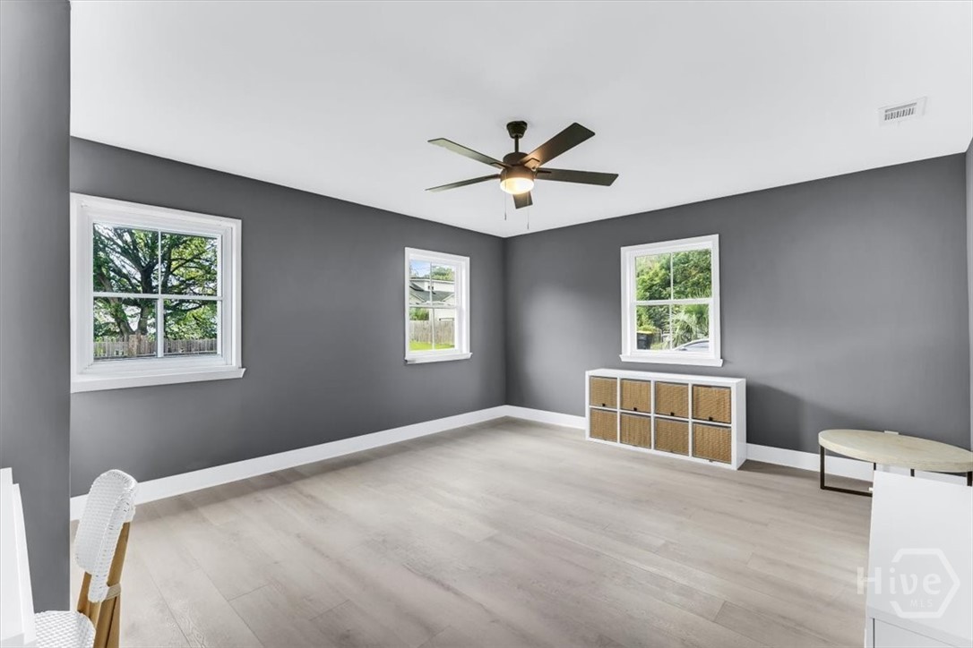 802 W 44th Street