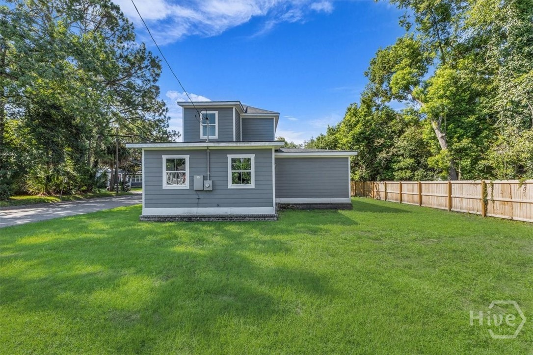 802 W 44th Street