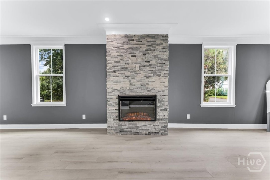802 W 44th Street