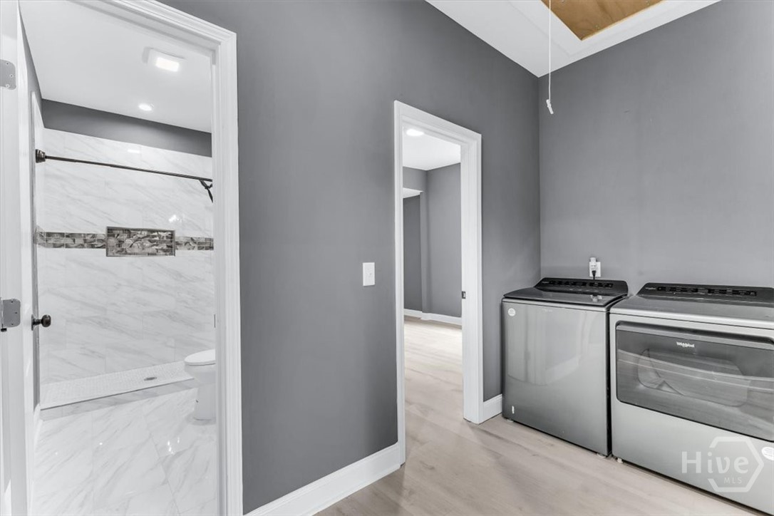 802 W 44th Street