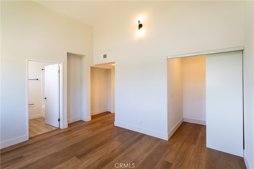 13901 Olive View 68