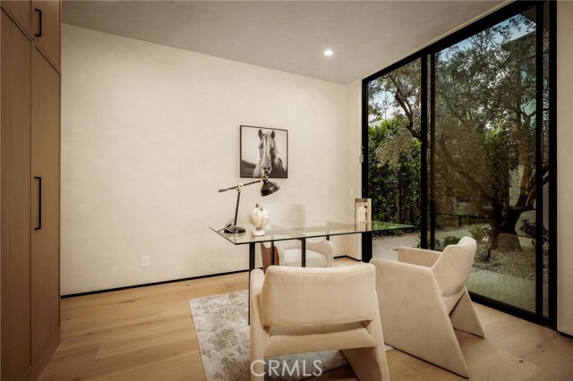 15447 Huston