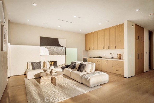 15447 Huston