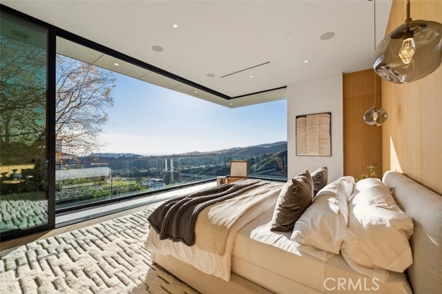 1149 Linda Flora DR
