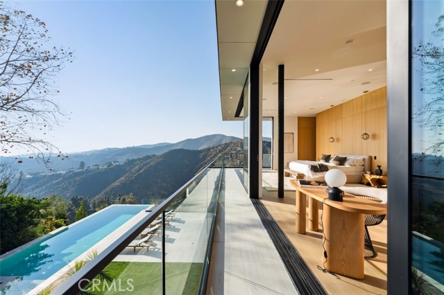 1149 Linda Flora DR