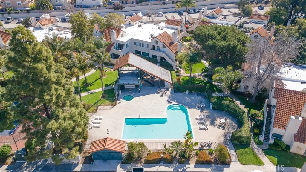 363 N Melrose Drive Unit H