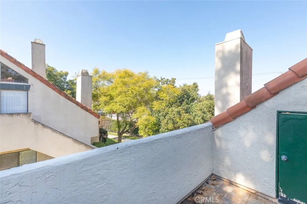 363 N Melrose Drive Unit H