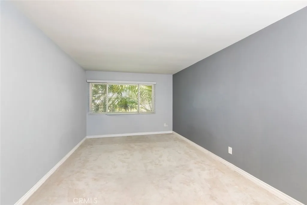 363 N Melrose Drive Unit H